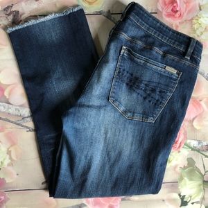 White House Black Market Slim Crop Size 12